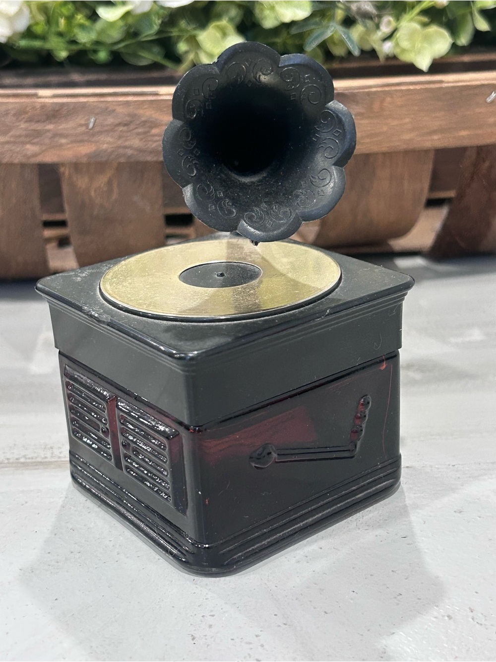 Gramophone Decanter Aftershave